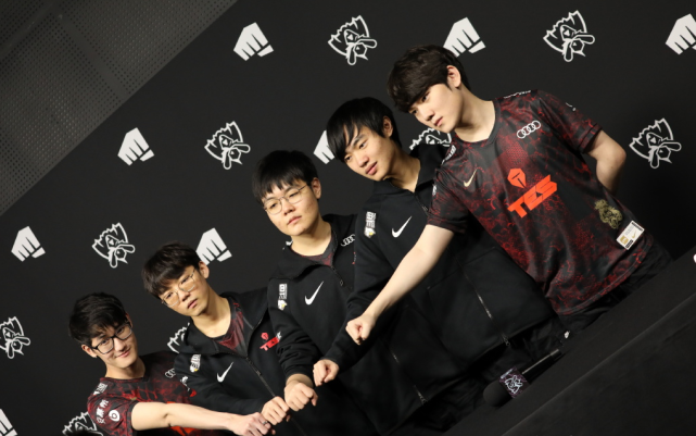 无论是后场 无论是后场